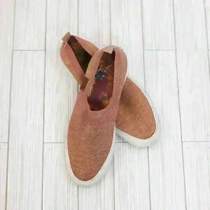 Women's Blowfish rose/gold slip on sneaker size 10